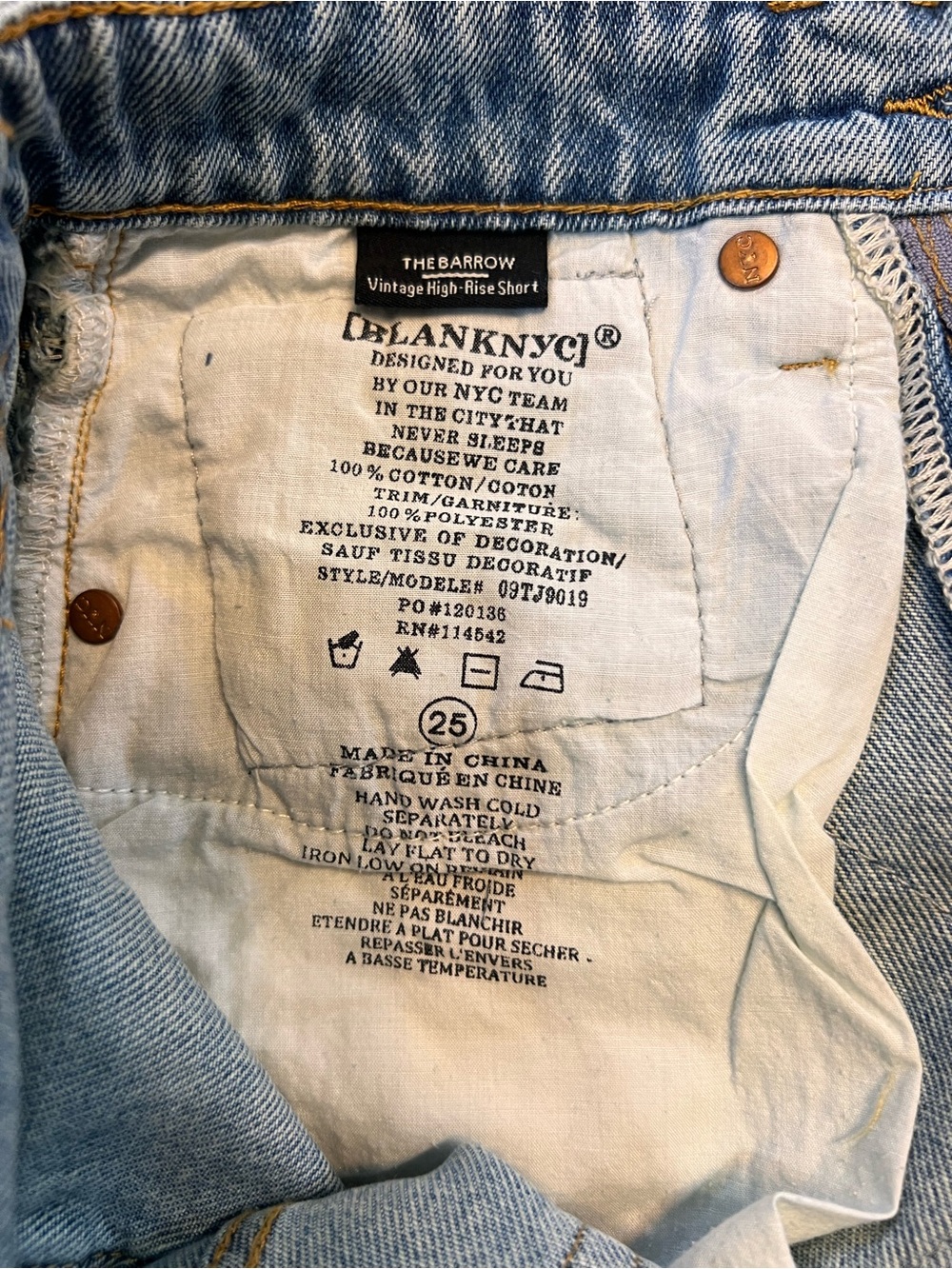 Blank NYC The Barrow Vintage High Rise Denim Shorts Crochet Patches size 25 NWT - Picture 5 of 10